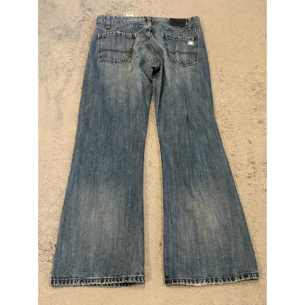 Levi Strauss Signature Authentic Jeans Mens 36x32 Low Boot Distressed Denim